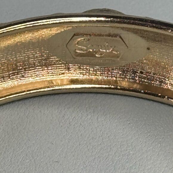 Nordstrom Sequins Gray and Black Vintage-Inspired Hinged Bangle Bracelet NWOT - Picture 8 of 8